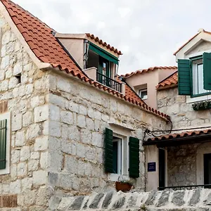 Tomadi Apartamento Split